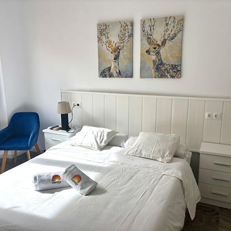 Apartamento Antonio By Solymar Holiday Torre Del Mar Luaran gambar