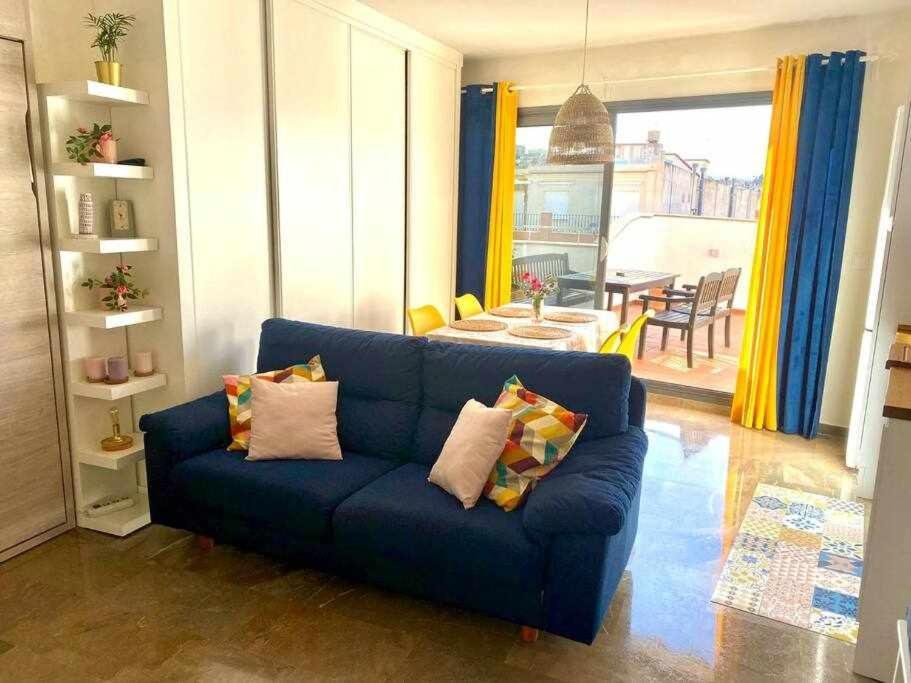 Apartamento Antonio By Solymar Holiday Torre Del Mar Luaran gambar